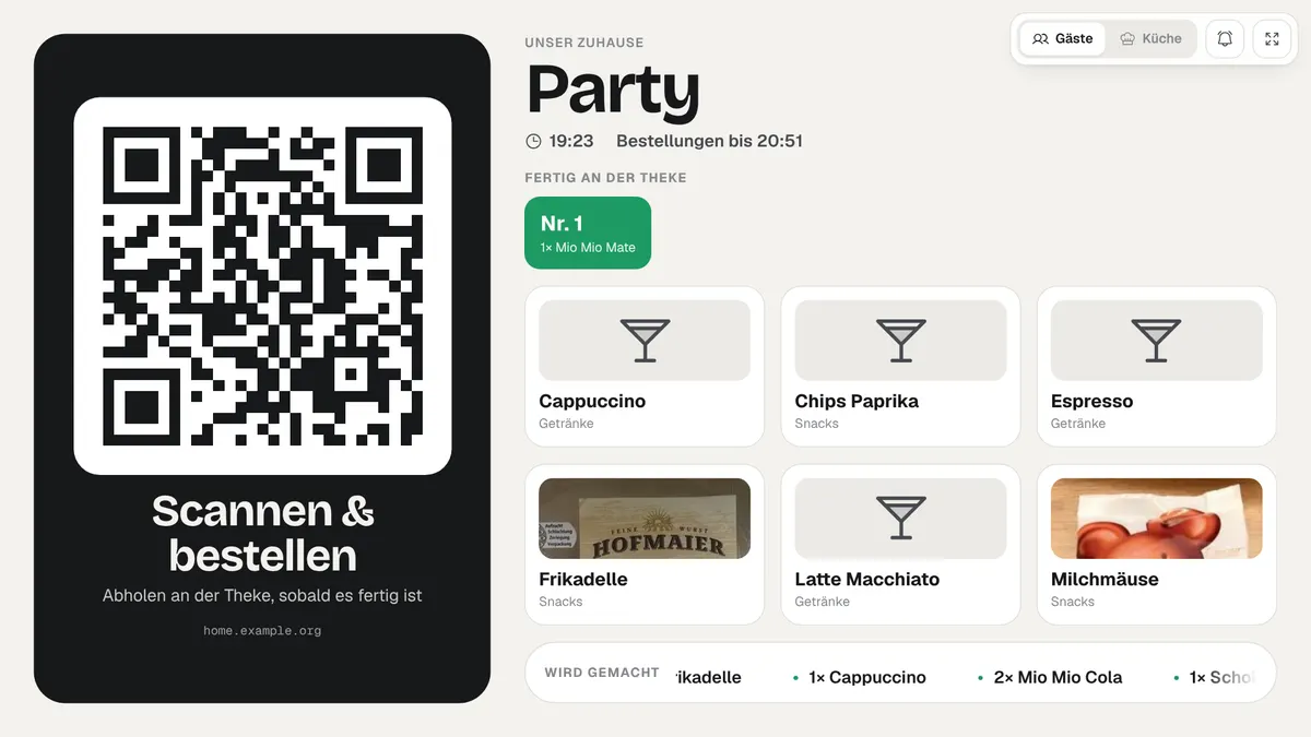 Party-Board auf dem Fernseher: QR-Code zum Bestellen, die Karte und Bestellung Nr. 1 fertig an der Theke